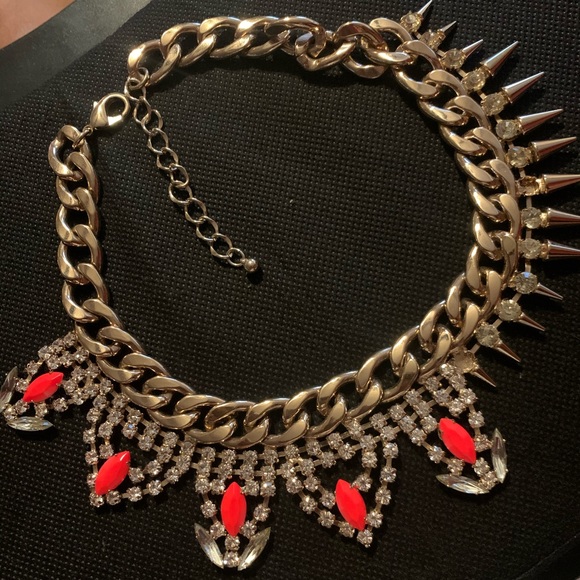 Geometric, spiky gold chain - Picture 2 of 5